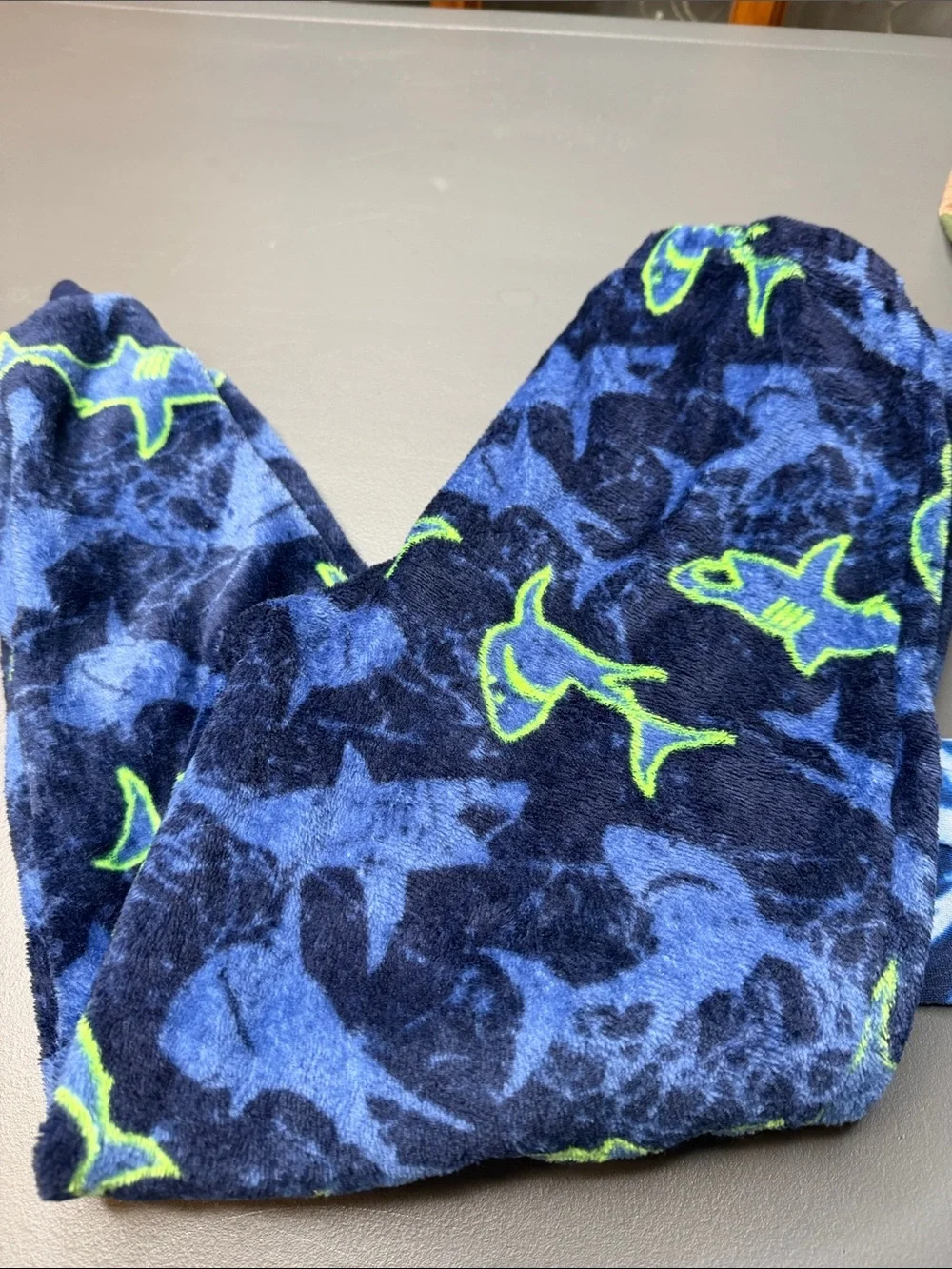 Kid’s Pajama bundle. Sharks 🦈 and Jurassic World 🦖 Size: Med/8